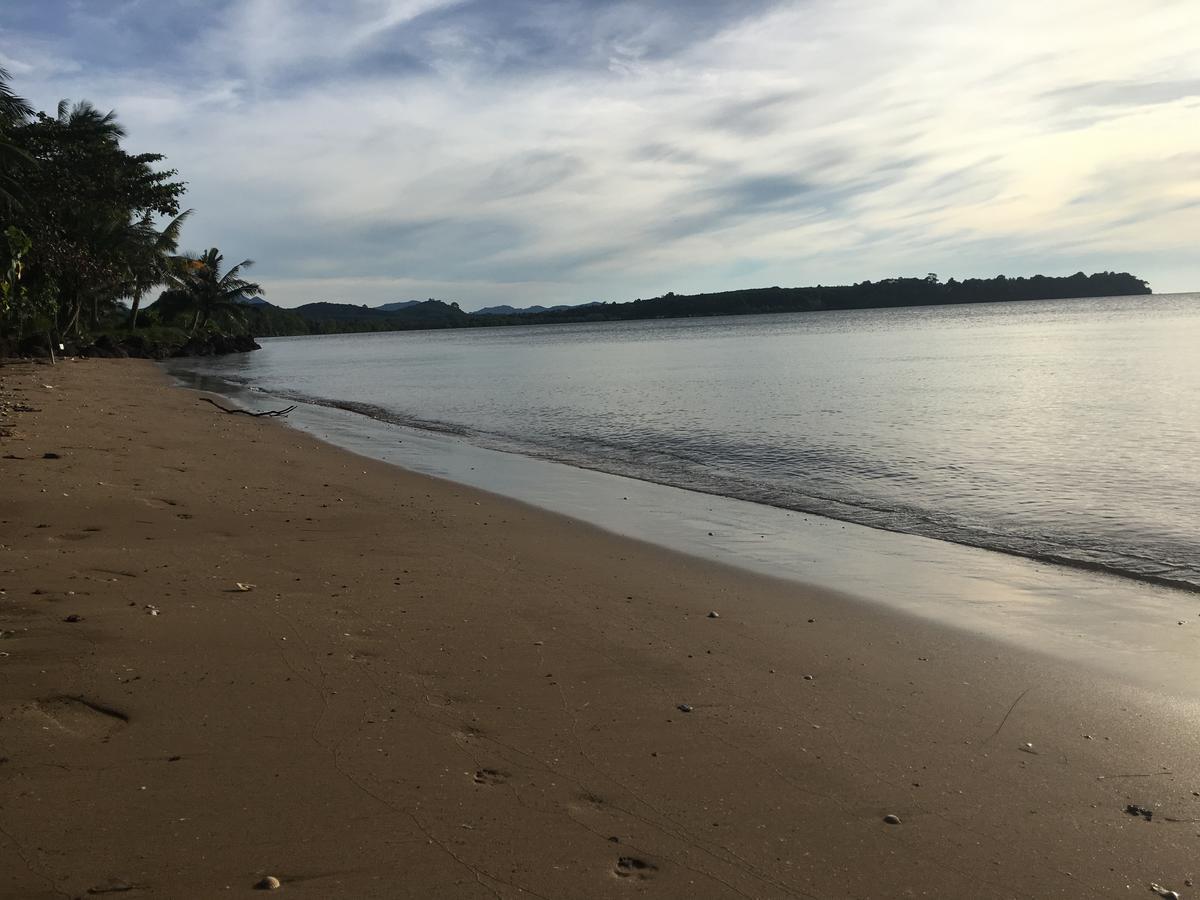 Готель Sleep Soundly By The Sea Трат Екстер'єр фото